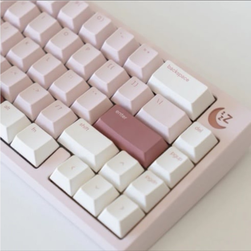 Osume Strawberry Milk Keycaps
